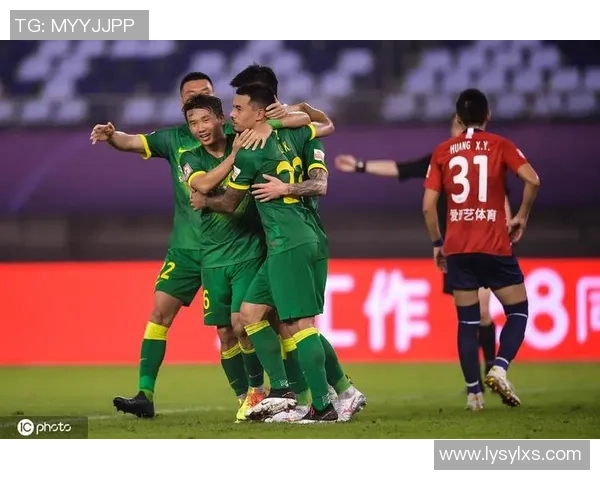 北京国安全力备战新赛季誓夺中超冠军再现辉煌荣耀时刻 北京国安全力备战新赛季誓夺中超冠军再现辉煌荣耀时刻