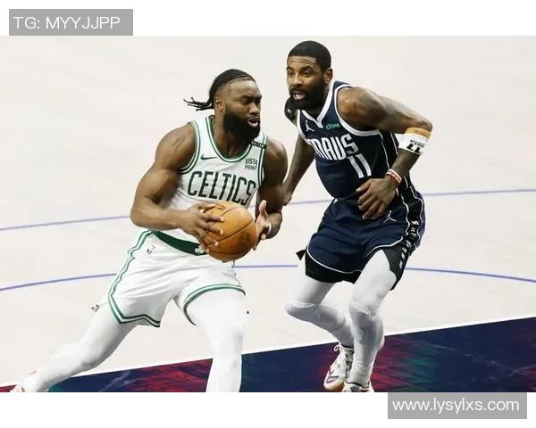 独行侠与凯尔特人激战正酣 谁能笑到最后争夺季后赛关键胜利